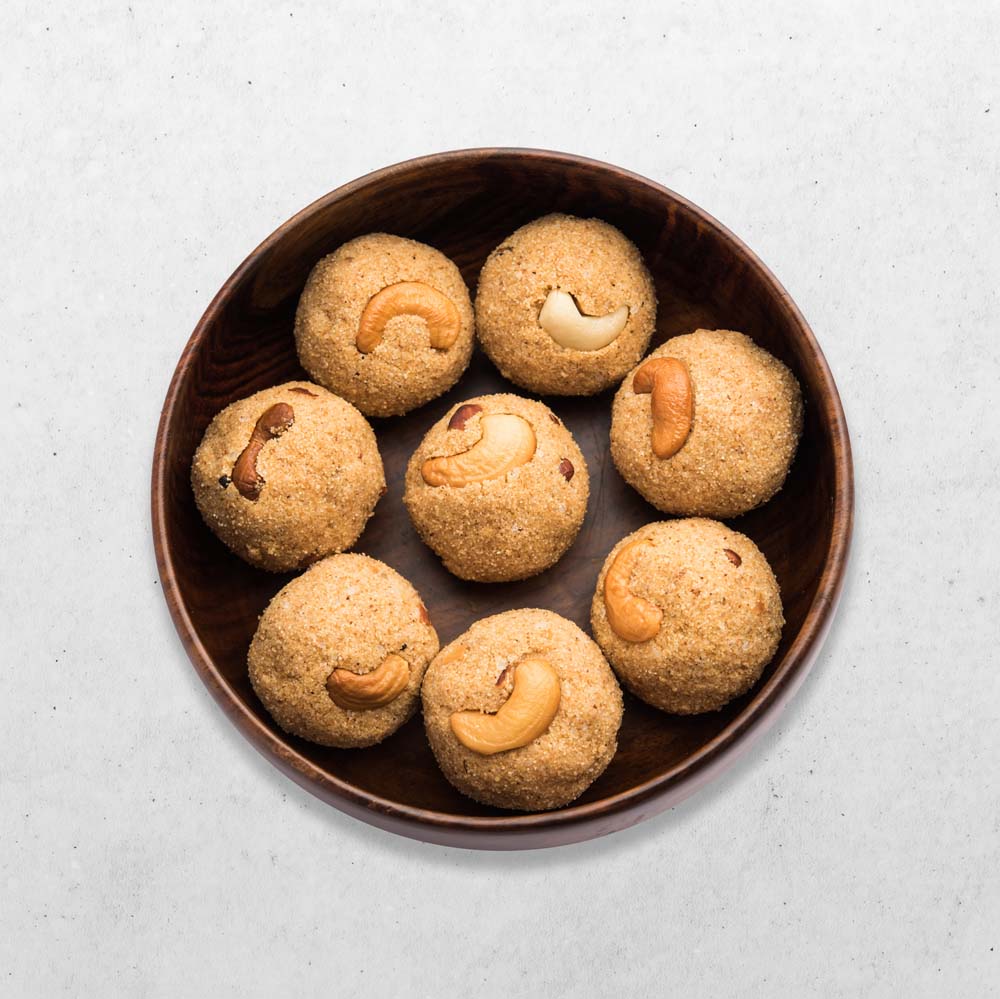 Laddu - Rawa-Besan ladoo (8-10 pcs)